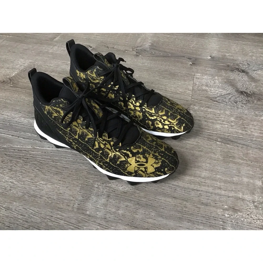 Under Armour Men's Size 9 Spotlight Football Cleats Black Gold 3024252-001.